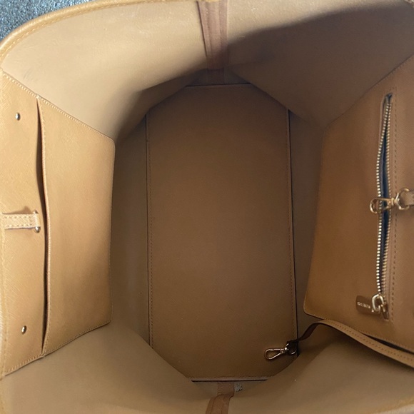 Large Michael Kors Bag - Picture 3 of 3